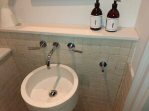 WASHROOM CLEANING SERVICE